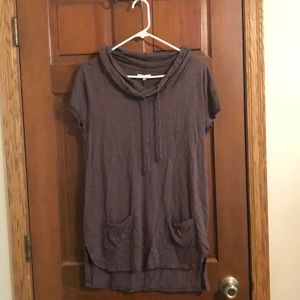 Tunic length short sleeve shirt.